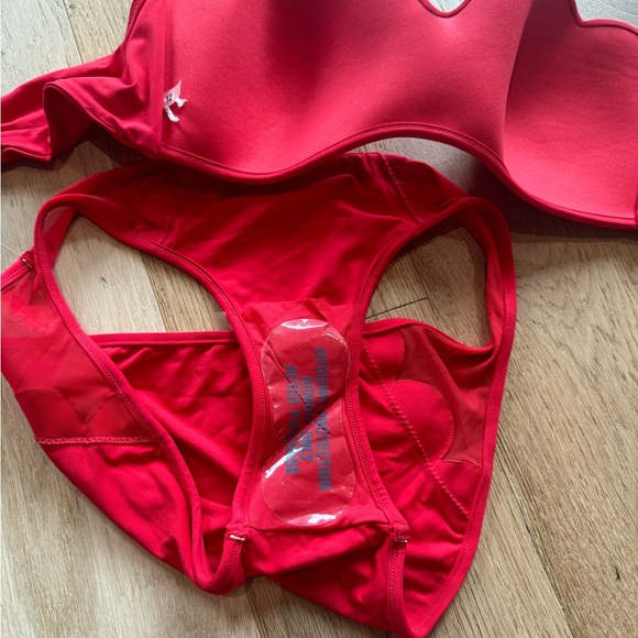 Seafolly untagged red bikini set - Picture 7 of 7